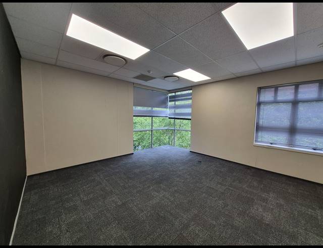 1,013M² OFFICE TO LET IN ILLOVO